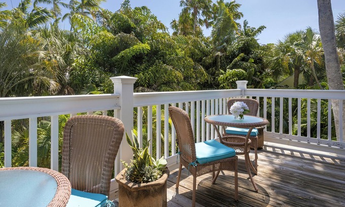 Bahama Village Bed & Breakfast | Weatherstation Inn
