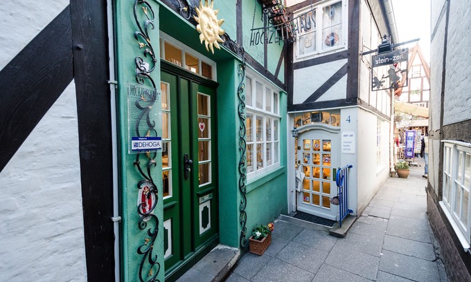 Altstadt House | "Wedding house": Your romantic place to stay in Bremen's old town