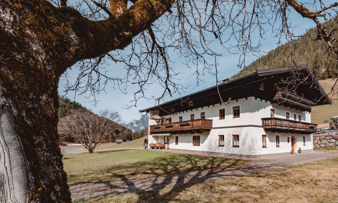 Sankt Martin bei Lofer Apartment | Weissbachergut by Interhome