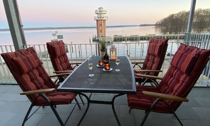 Plau am See Apartment | Weisses Haus Plau - Lake view apartment - SUITE with balcony