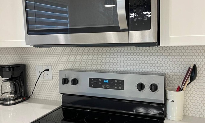 Regina House | Welcome to Charming brand new 3-bedroom house in Regina.