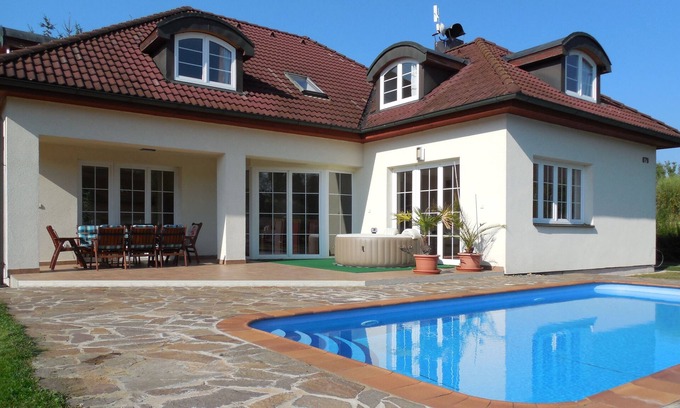 Plana nad Luznici Villa | Welcome to our Luxury holiday house Vila Plana nad Luznici.