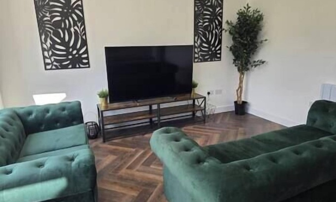 Stafford House | Welcome to our centrally-located 4-bedroom detached new build home in Stafford