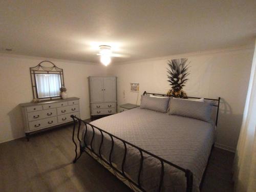 South Pensacola House | Welcome to Pineapple House!