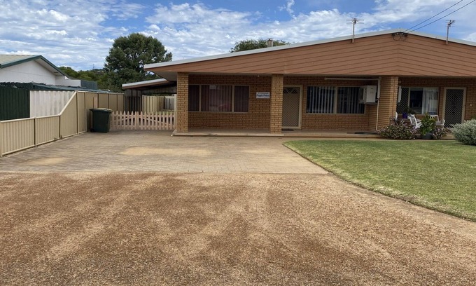Jurien Bay House | Welcome to Puggle Palace!