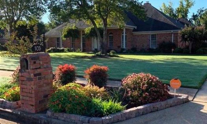 Blytheville House | Welcome to The Millionaire Palace!