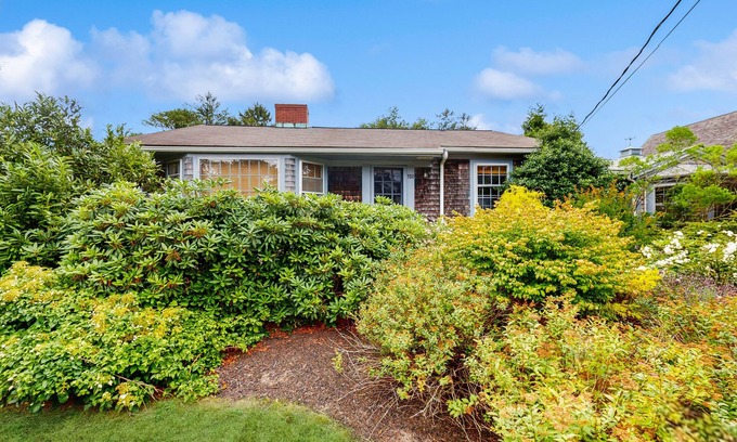 Edgartown House | Welcoming island cottage with patio & enclosed yard - close to town & beaches
