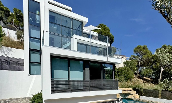 Llanca Villa | WELCS VILLA DE LUJO 176 EMP con piscina privada