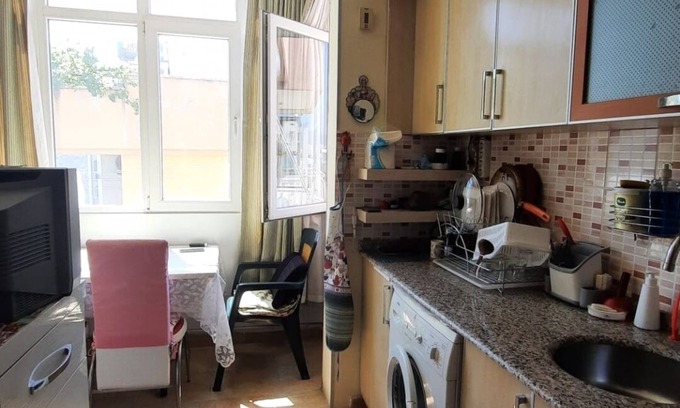 Kepez House | Well-located place. Close to the Malls. Very nice and peaceful apartment.