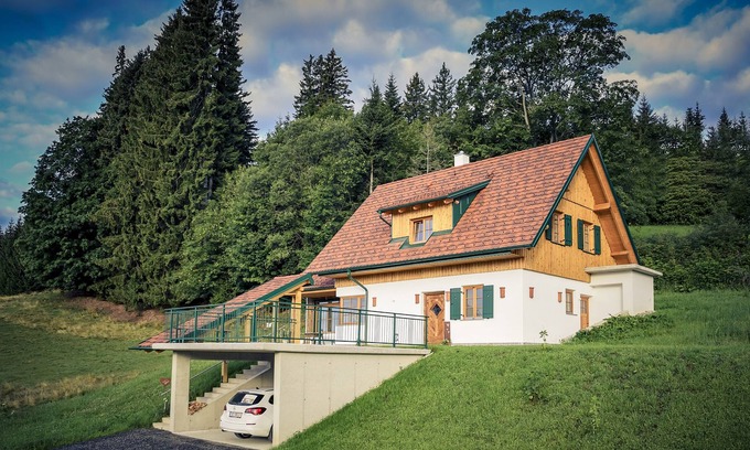 Schwanberg House | Wellness holiday home in glassworks