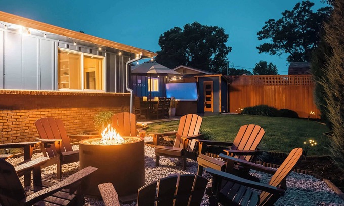 Broomfield House | Wellness Retreat | Sauna, Cold Plunge & Hot Tub