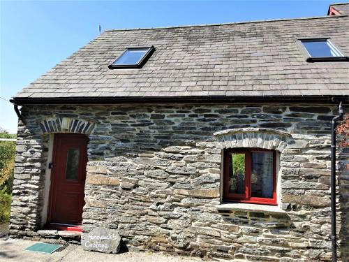 Llanfyrnach House | Wellstone Cottages - Honeysuckle