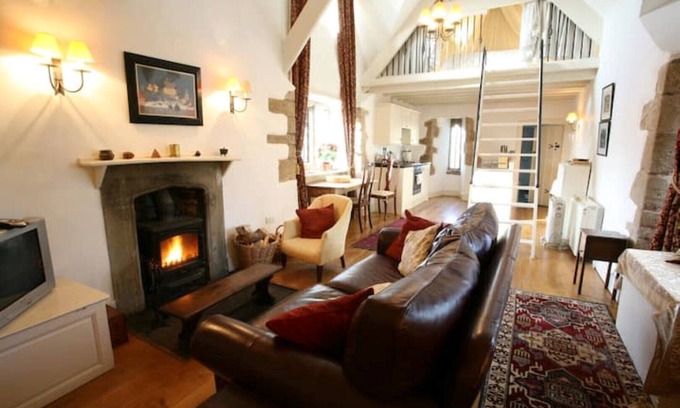 Mathern Other | Welsh Gatehouse: Historical Castle with EV Charger