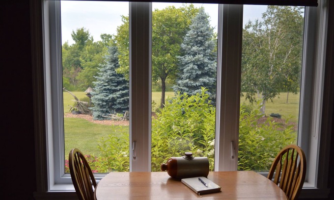 Leamington Bed & Breakfast | Wenzler's Landing Bed & Breakfast