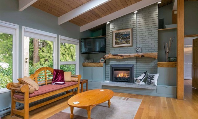 North Vancouver House | West Coast Contemporary Home - Central Lonsdale/Westview