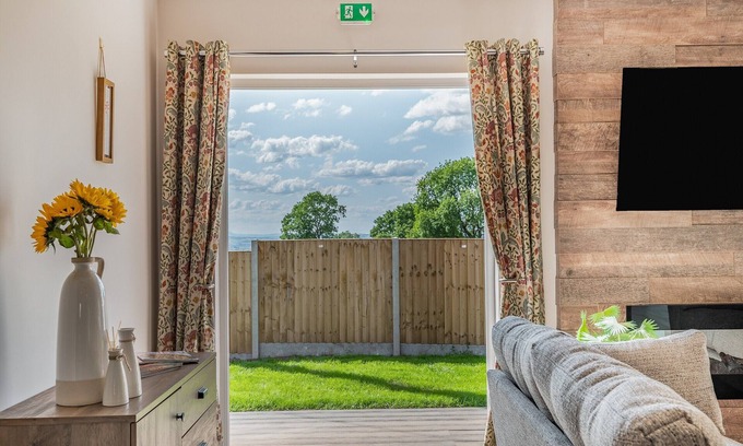 Ruardean Apartment | West End Farm Lodge Alabaster