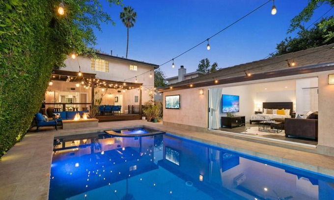 Tri-West Villa | West Hollywood 5 Bedroom Pool