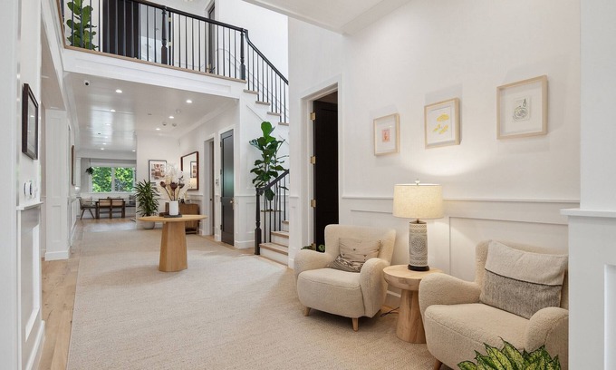 West Hollywood House | West Hollywood Executive Rental with Pool, Spa & Gym