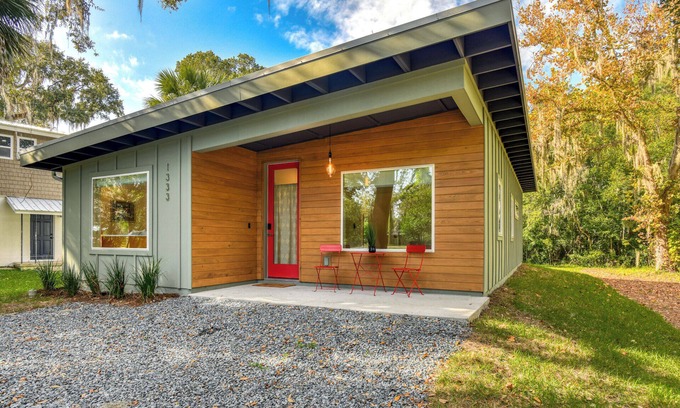 St. Augustine House | West King beautiful home. 3 Bedrooms, 2 baths, outdoor firepit