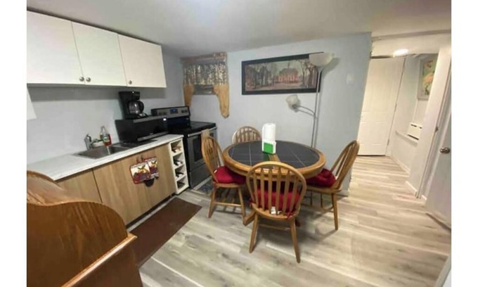 West New York Apartment | West NewYork NJ, Cozy 2bed apt/backyard 2stay