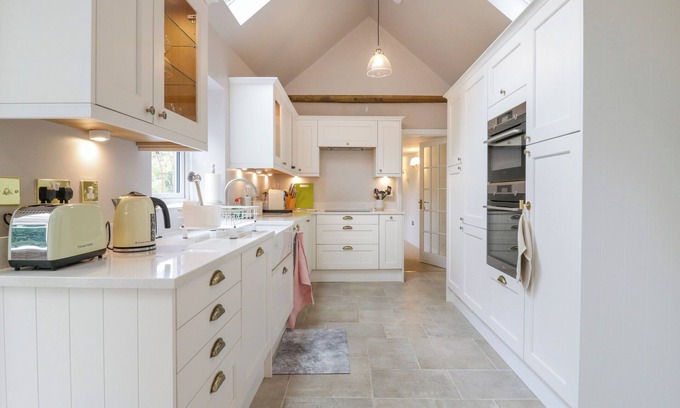 Thetford Cottage | West View
