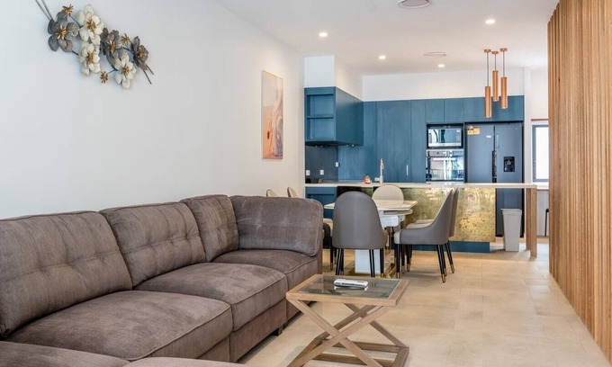 West End House | Westend high-end 3 bedroom Townhouse Next to River