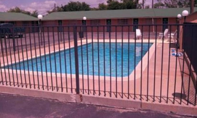 Hamilton Hotel | Western Inn
