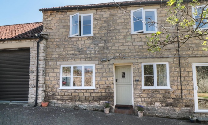 Pickering Cottage | WESTGATE COTTAGE, family friendly, with a garden in Pickering