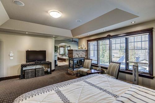 Kensington House | Westmount River Inn