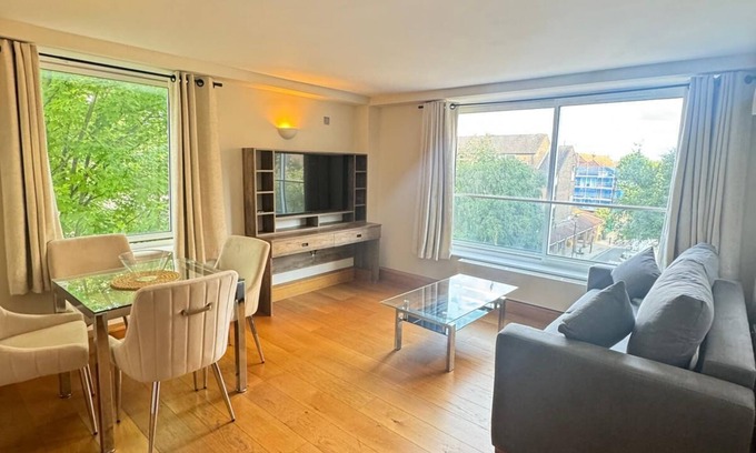 Chelsea Riverside Apartment | Westwood House