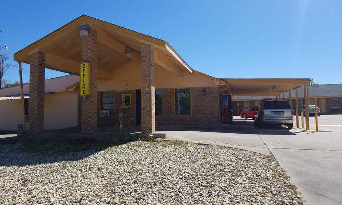 Hubbard Hotel | Westworld Country Inn