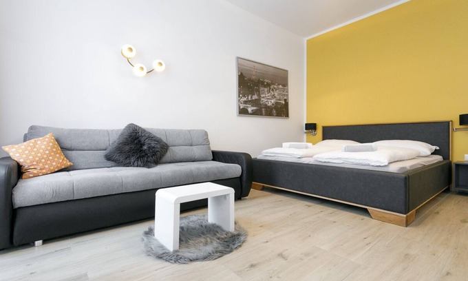 Funfhaus Apartment | WF-Apartment near Westbahnhof Top 7