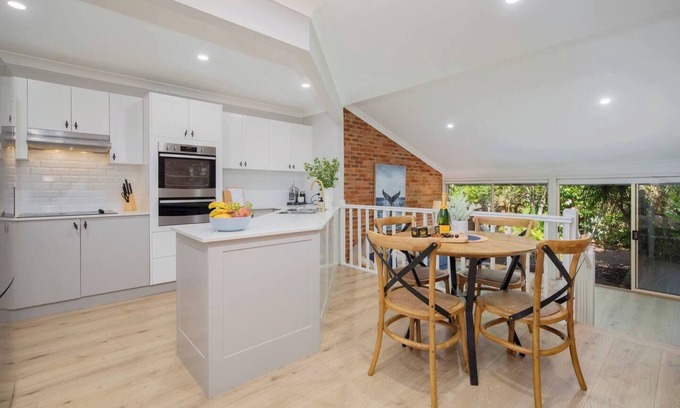 Ettalong Beach Apartment | Whale Song Serenity Ettalong Beach Garden Stay
