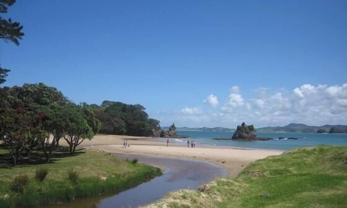 Tutukaka House | Whangaumu Bay. Great space and sea views