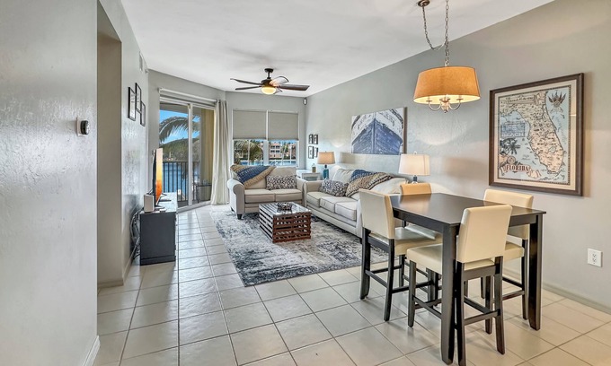 Burnt Store Marina Condo | Where the Wild Things Are - Watch the Manatee right off the Lanai!