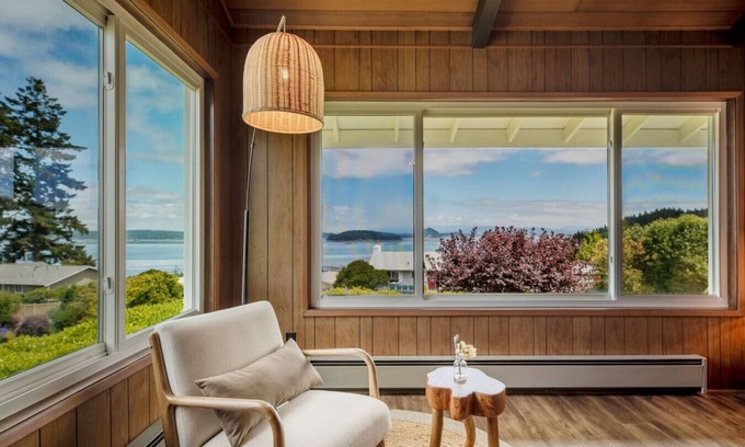 Oak Harbor House | Whidbey 5b3b House w/Water View
