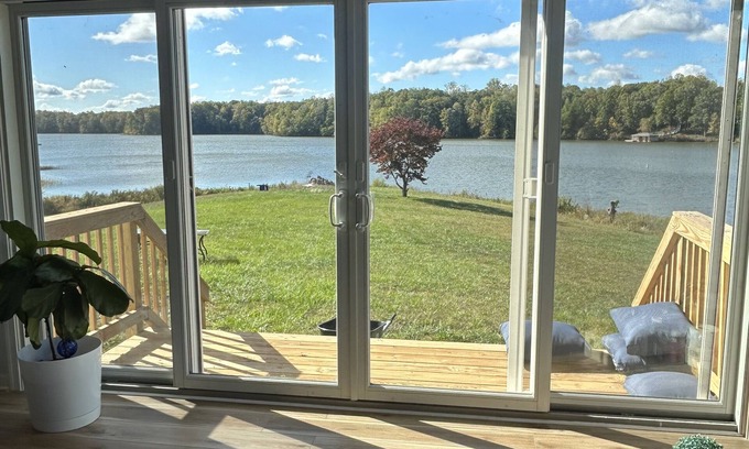 Livingston House | Whippoorwill Cottage - Dock, Fire Pit, Boat Launch, Spectacular Views