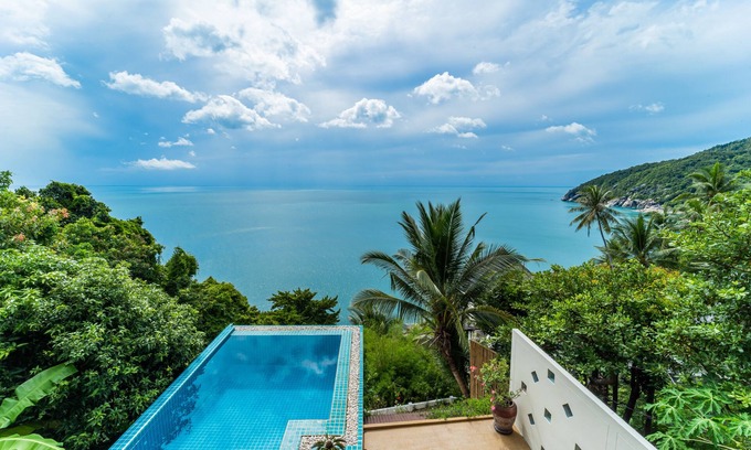 Baan Tai Villa | White Azure Villa 2