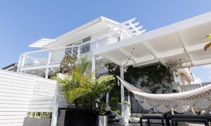 Lake Cathie House | White Beach Cottage
