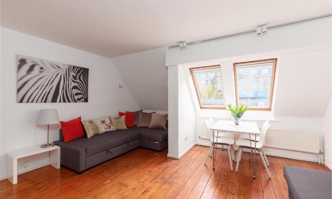 White City Apartment | White City Apartment
