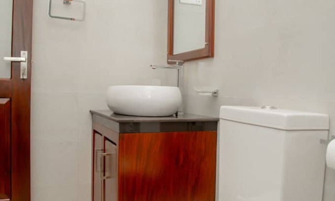 Hikkaduwa House | White Elephant Villa