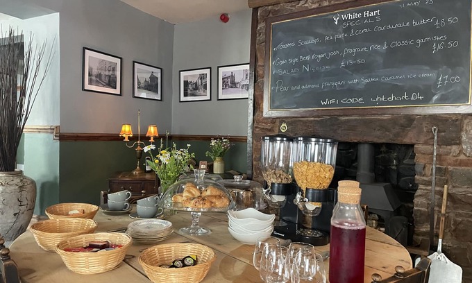Wiveliscombe Hotel | White Hart Hotel