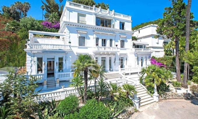 California - Pezou Villa | WHITE HOUSE CANNES - Luxury Villa Rental