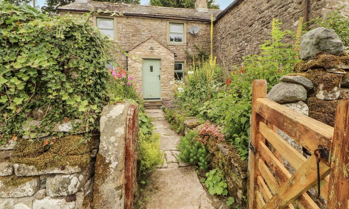 Bretherdale Cottage | WHITE HOUSE, pet friendly, character holiday cottage in Shap