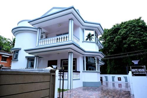 Varca Villa | White House Villa-Private Pool