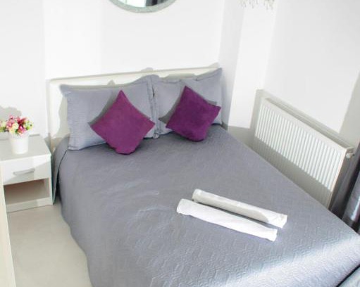 Selimbar Apartment | White Luxury Apartment