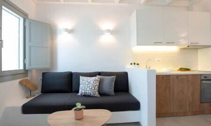 Messaria Apartment | White Orchid Suites | 4 | Private Hot Tub