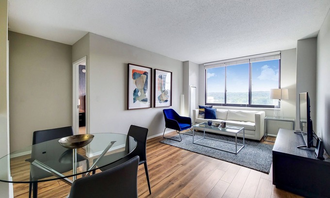 White Plains Apartment | White Plains One Bedroom with Generous Amenities