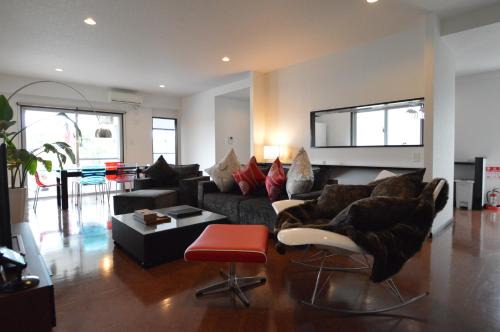 Kadena-cho Apartment | White Reef
