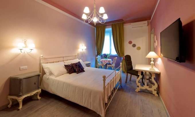Bullona Apartment | WHITE RIBBON UNMISTAKABLE SHABBY CHIC APARTMENT